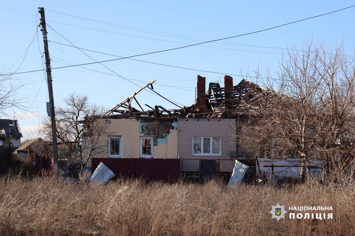 This is what Dvorichna and Petropavlivka of the Kupyansk district of Kharkiv region look like now. Every day, settlements are under shelling, there is no electricity, gas or water. Some people still refuse to leave their property and evacuate.