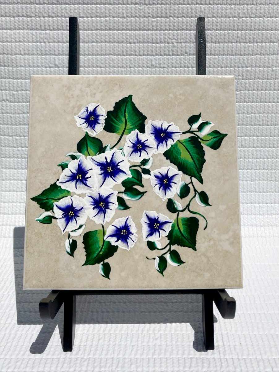 Hand painted tile trivet etsy.com/listing/101280… #tiletrivet #tableprotector #homedecor #SMILEtt23 #etsyfinds #etsygifts #FreeShipping
