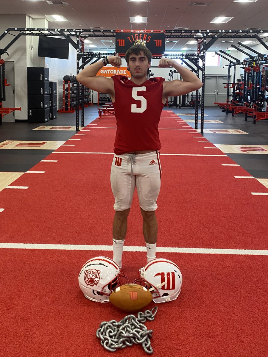 kylegabbert_'s tweet photo. After a great visit I'm grateful to say I have received a offer from Wittenberg University! #TIGERUP https://t.co/Qns5gCYrkO