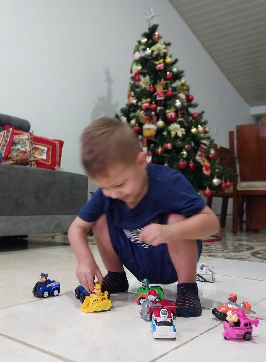 NaTiiZc's tweet photo. Quería guardarle a Samu un regalo hasta #navidad pero como sabía que iba a ser muy feliz, mejor se lo di ya. 

Adjunto pruebas de su felicidad. https://t.co/d1QulLYv0t