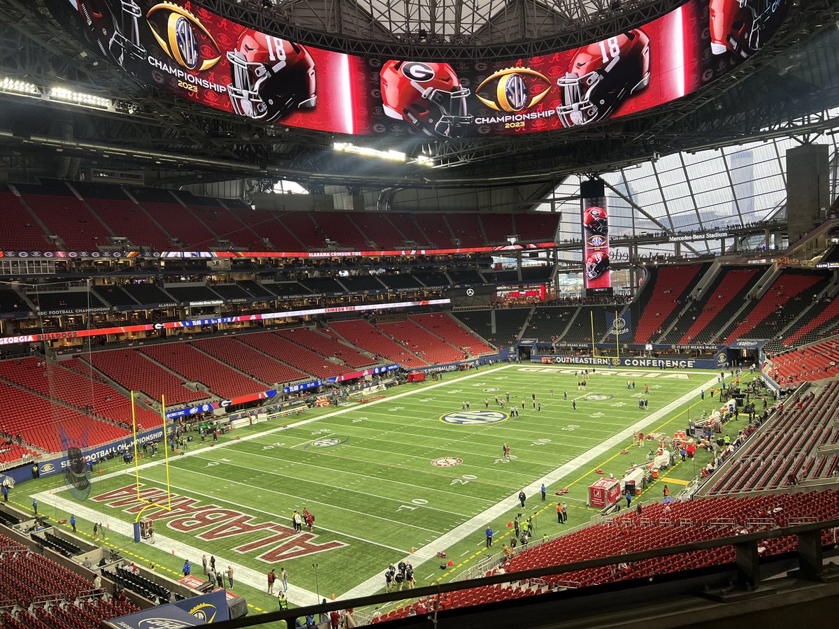 Michael Moore tweet media