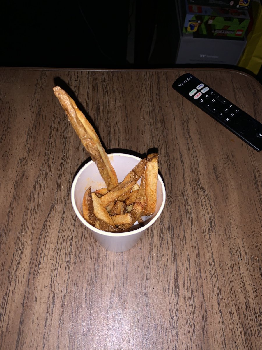 johnnynewberry's tweet photo. @FiveGuys what the hell is this? There are none in the bag either. https://t.co/l7bg2cCAra