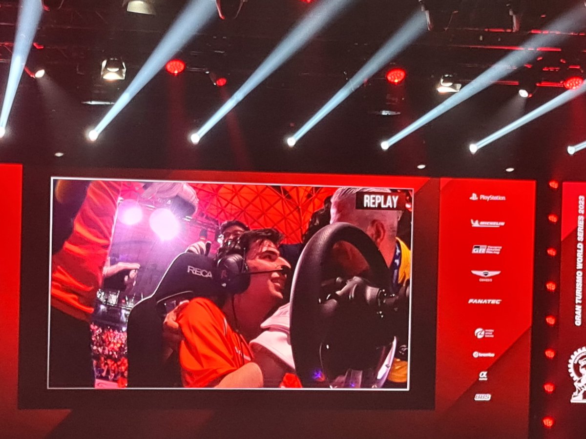 Enhorabuena campeón @IamHyperz_ merecidamente ganador de la manufacter cup junto a Ryota kokubun y Mehdi Hafidi
Felicidades escudería nissan