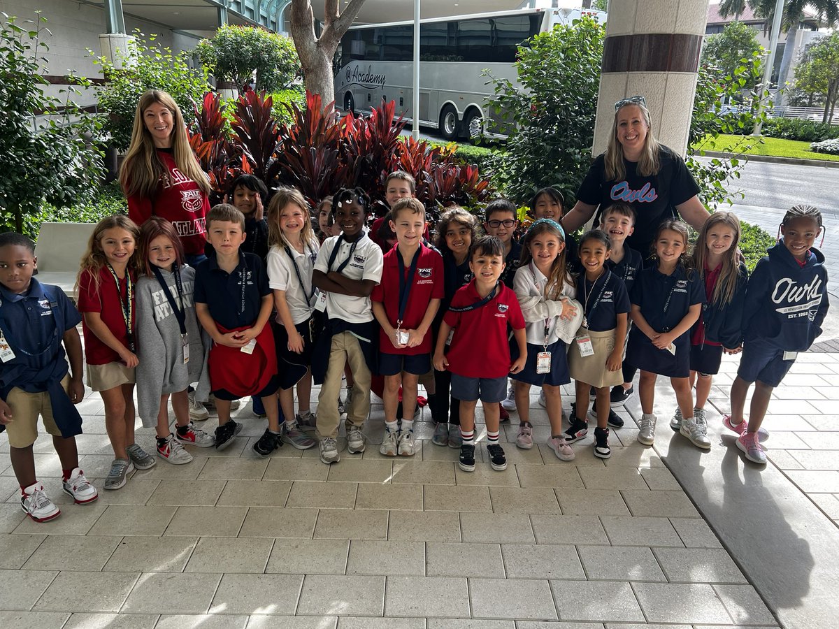 Lots of fun watching <a href="/MermaidTheatre/">Mermaid Theatre NS</a>’s Rainbow Fish at <a href="/KravisCenter/">Kravis Center</a> 🐠 Thank for this opportunity! @ADHUSelementary