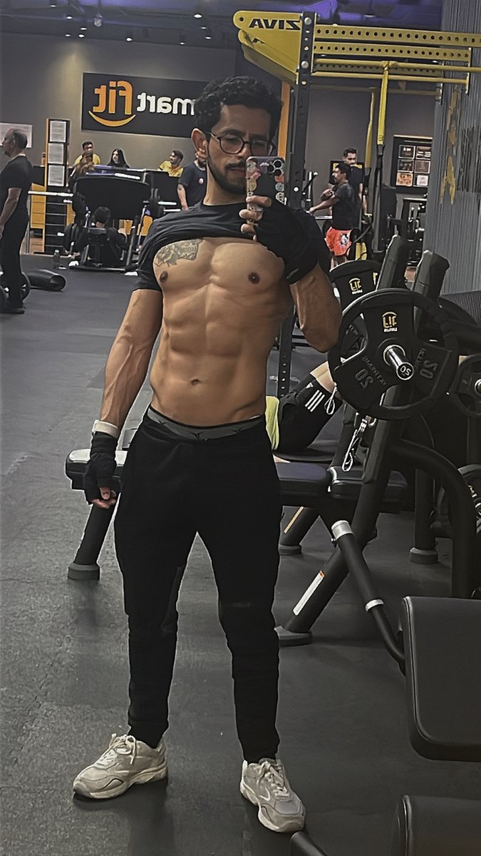 AndyMattel's tweet photo. Empieza donde estás, usa lo que tienes, haz lo que puedes. 💚📷  ¿Listos para dar lo mejor? 
.
.
.
.
.
.
 #fitness #gym #nutricion #gymmotivation #Motivation #fitnessaddict #Salud #coach https://t.co/k4FLyyRyNa