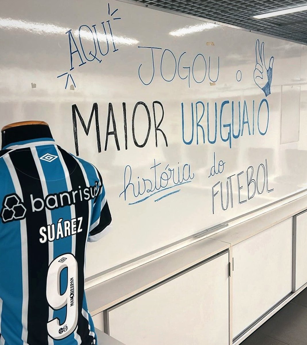 Joaquinlares_'s tweet photo. Acá jugó el mejor jugador uruguayo de la historia del fútbol @LuisSuarez9 🇪🇪🇺🇾 https://t.co/TRkQJFjQZw