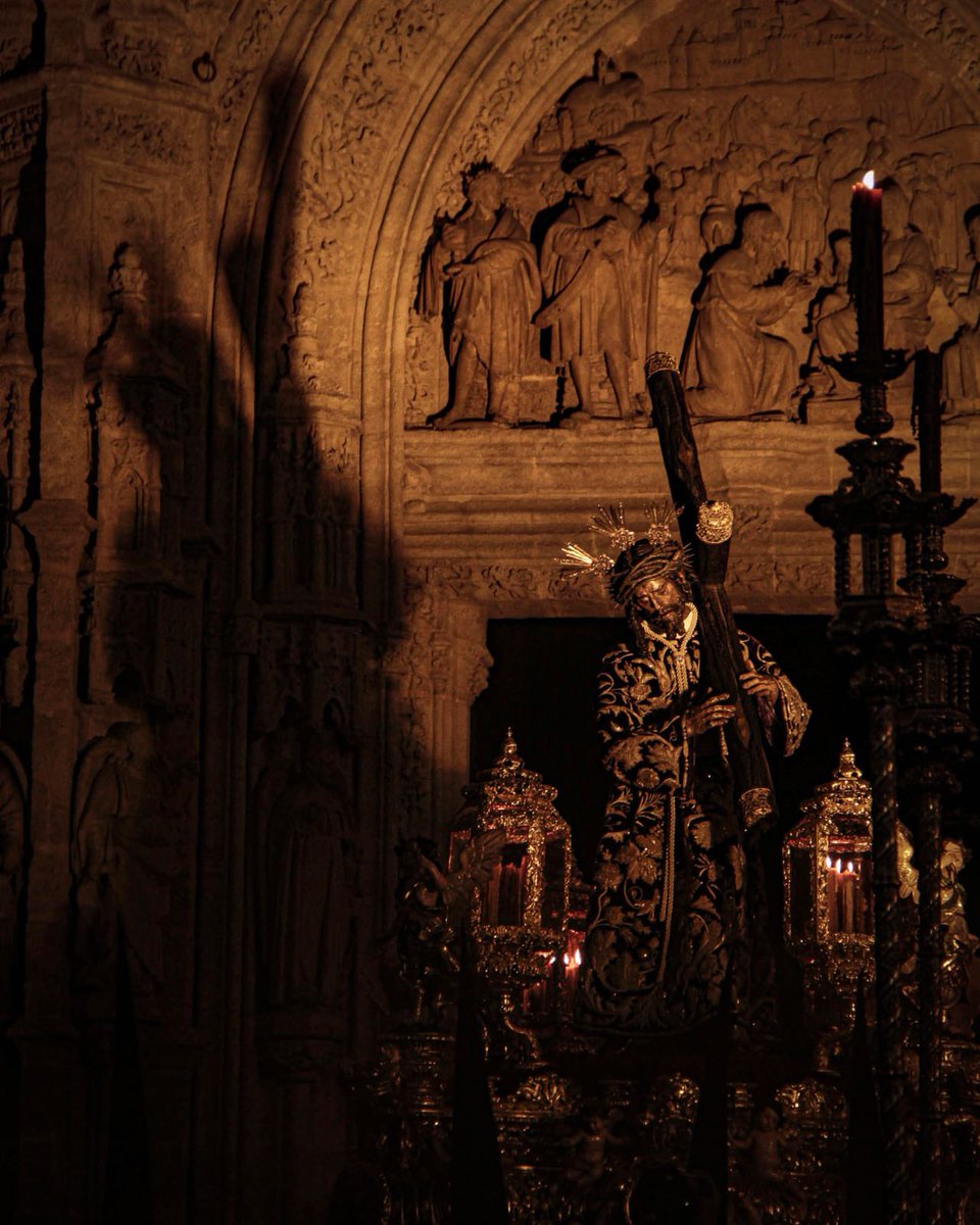 I DOMINGO DE ADVIENTO

“Levantaos, alzad la cabeza.
Estad siempre despiertos.
Manteneos en pie.
Se acerca vuestra liberación."
Lucas 21,36
 
#Adviento  
#2023GranPoder