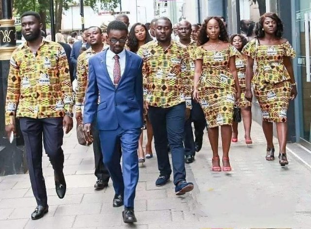 clementoantwi8's tweet photo. Enokay 69 and ein minions. The trenches de3 you people go dey in keep coss your man and consistency dey on loggerhead. 😂😂😂😂 https://t.co/jIc2vZTwRB