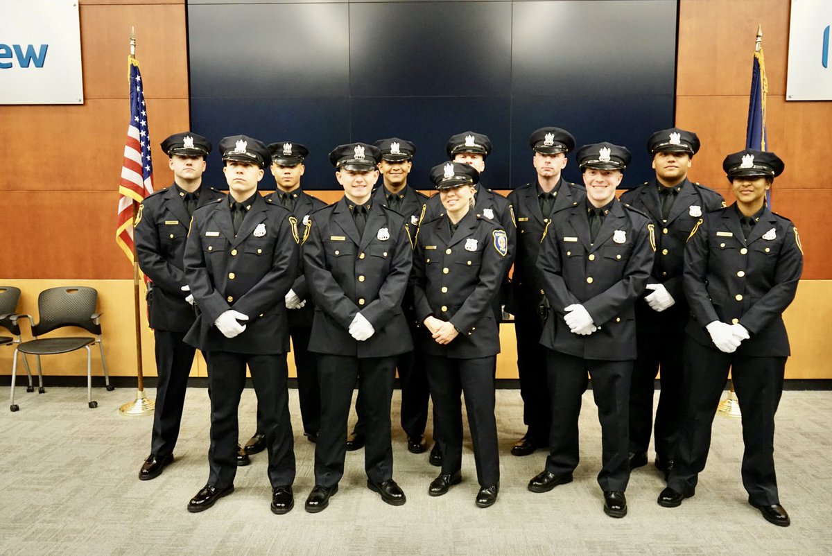 Today, we celebrate Albany Police Department Session 10's incredible achievement of graduating the police academy. Please join us in giving them a round of applause for their dedication, hard work, and commitment to keeping our community safe.