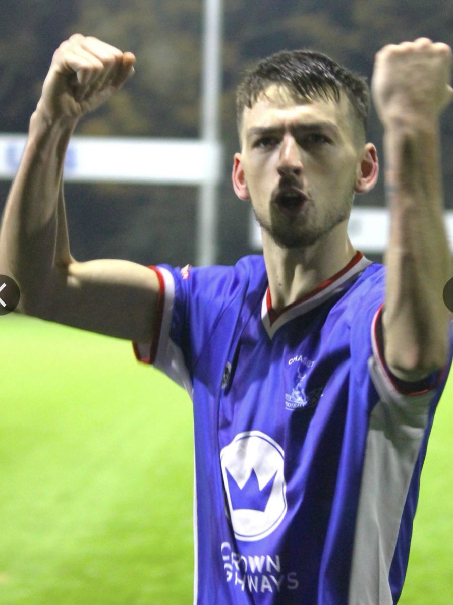 Yatesy710's tweet photo. Great day for @ChasetownFC1954 3 points onto the next 💙⚽️ https://t.co/zHAfCWhP5M