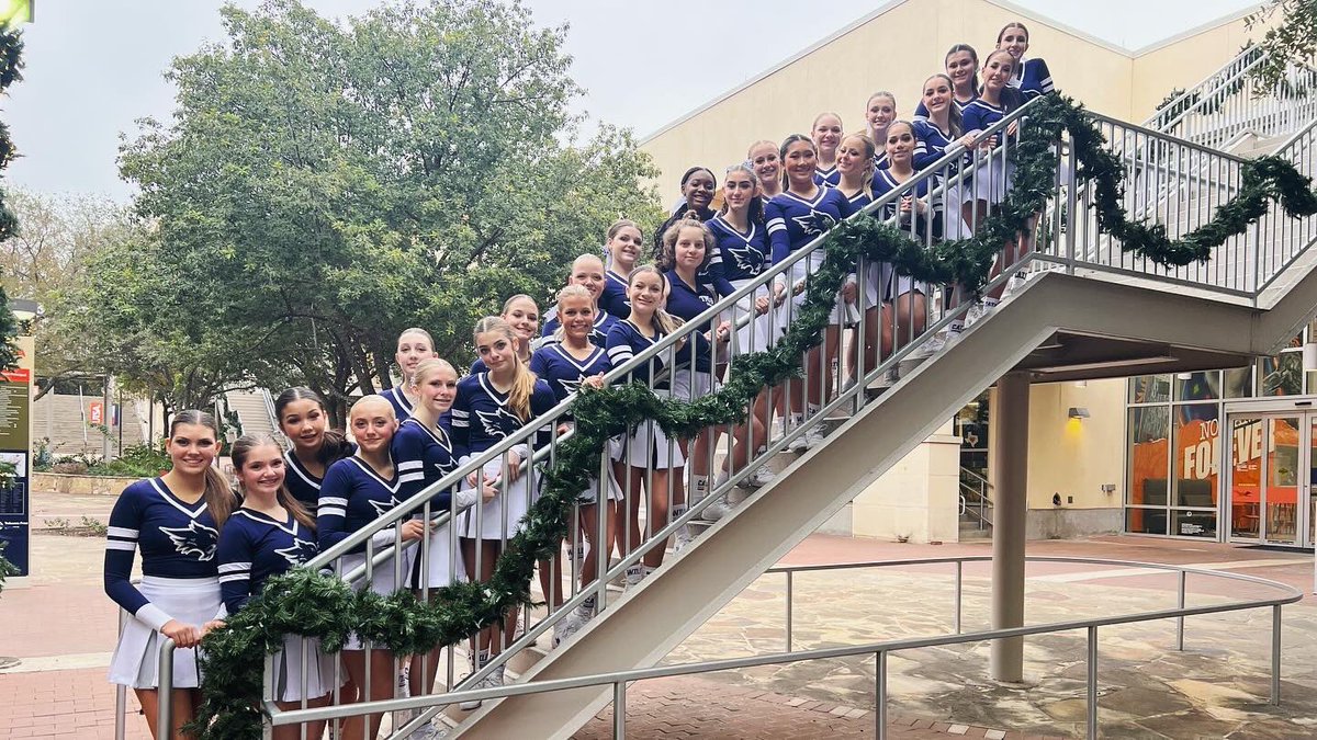 TMHSCheer2020's tweet image. Talk about PAYING YOUR RENT! Both of our teams worked all week by making changes and improvements, and it certainly PAID off! Navy and Silver picked up another 🥇at the Uca Southwest Regional competition 💙🎉💵 #ripit #payyourrent #tmhscheer #bethegap