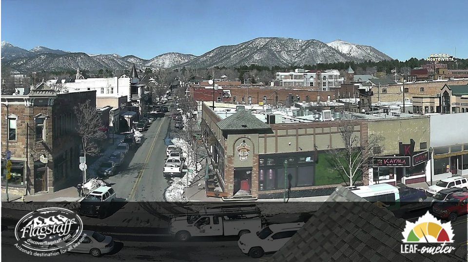 cory_kowitz's tweet photo. Live look around the higher elevations in AZ after many spots received their first good snow of the year! ❄️
1. Snowbowl
2. Flagstaff
3. Ski Valley
4. Sunrise
#snowbowl #ski #snow #snowfall #arizona #tucson #azwx #arizonasnow #azsnow https://t.co/VOtVpjygfk
