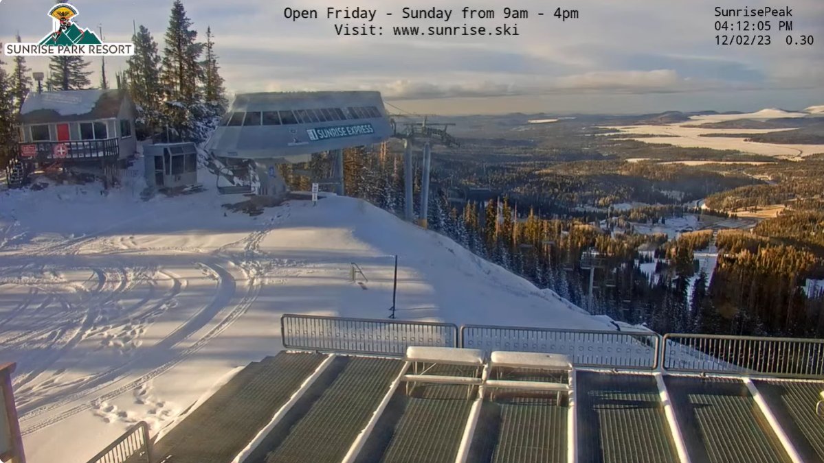 cory_kowitz's tweet photo. Live look around the higher elevations in AZ after many spots received their first good snow of the year! ❄️
1. Snowbowl
2. Flagstaff
3. Ski Valley
4. Sunrise
#snowbowl #ski #snow #snowfall #arizona #tucson #azwx #arizonasnow #azsnow https://t.co/VOtVpjygfk
