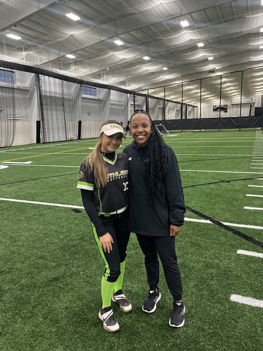 I had such a great time today at the Bryant camp!! So glad to have had the opportunity to work with the Bryant softball team to learn and get better!Thank you so much coaches and players for running such a fun and enthusiastic camp!! <a href="/BryantSoftball/">Bryant Softball</a> <a href="/biankabell27/">Bianka Bell</a>