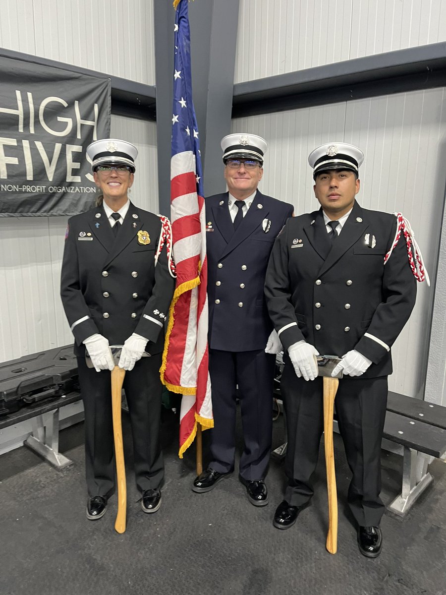 RenoFirefighter's tweet photo. Reno Firefighters representing local 731 were honored to present the colors at the Reno Ice Raiders versus FDNY hockey game. #pffn #fdny https://t.co/FezmBc4WpF
