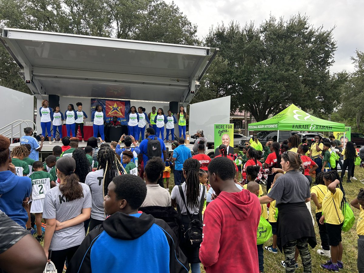 imastarjax's tweet photo. Incredible event today! Thankfully we missed the rain! Thank you to all who came out to #LetsMoveJax https://t.co/j4xrjqMJT8