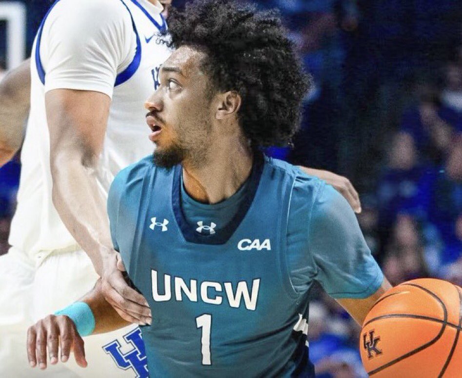 jpbwilmnc's tweet image. Christmas comes early for #SeahawkNation in Lexington as Seahawks leave Wildcats feeling blue for the holidays. Congratulations!

@uncwmenshoops 80,
No. 12 @KentuckyMBB 73