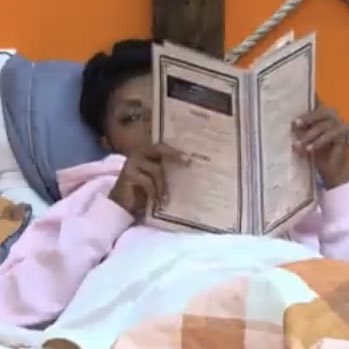 joltinhaz's tweet photo. memes produzidos pela márcia fu, a thread- https://t.co/7o5Bqf9pYv