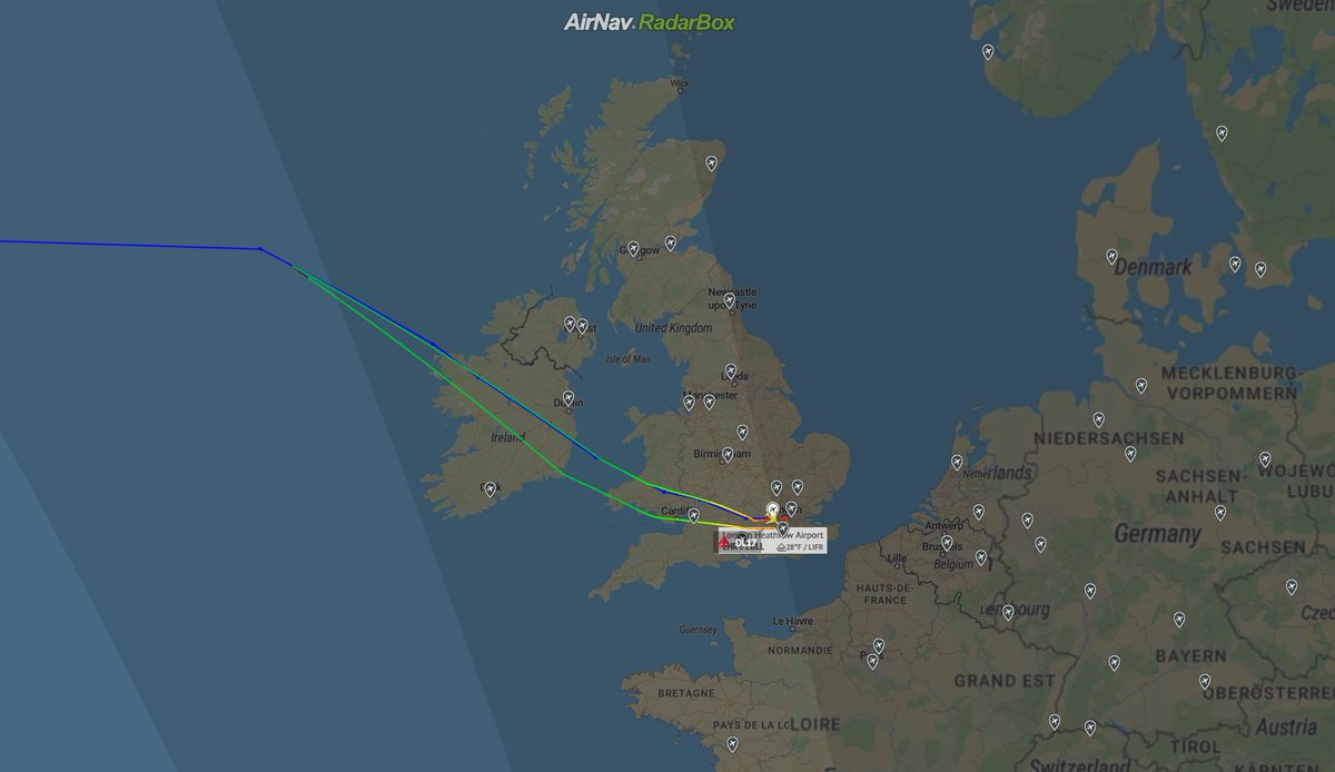 AirNavRadar's tweet photo. 📰Delta Air Lines flight #DL17 from London Heathrow to Detroit returned to London Heathrow due to a hydraulic issue via @FlightEmergency ✈️

View playback at 
https://t.co/UzDYGqUIEg 📡 https://t.co/1RgkltqzCE