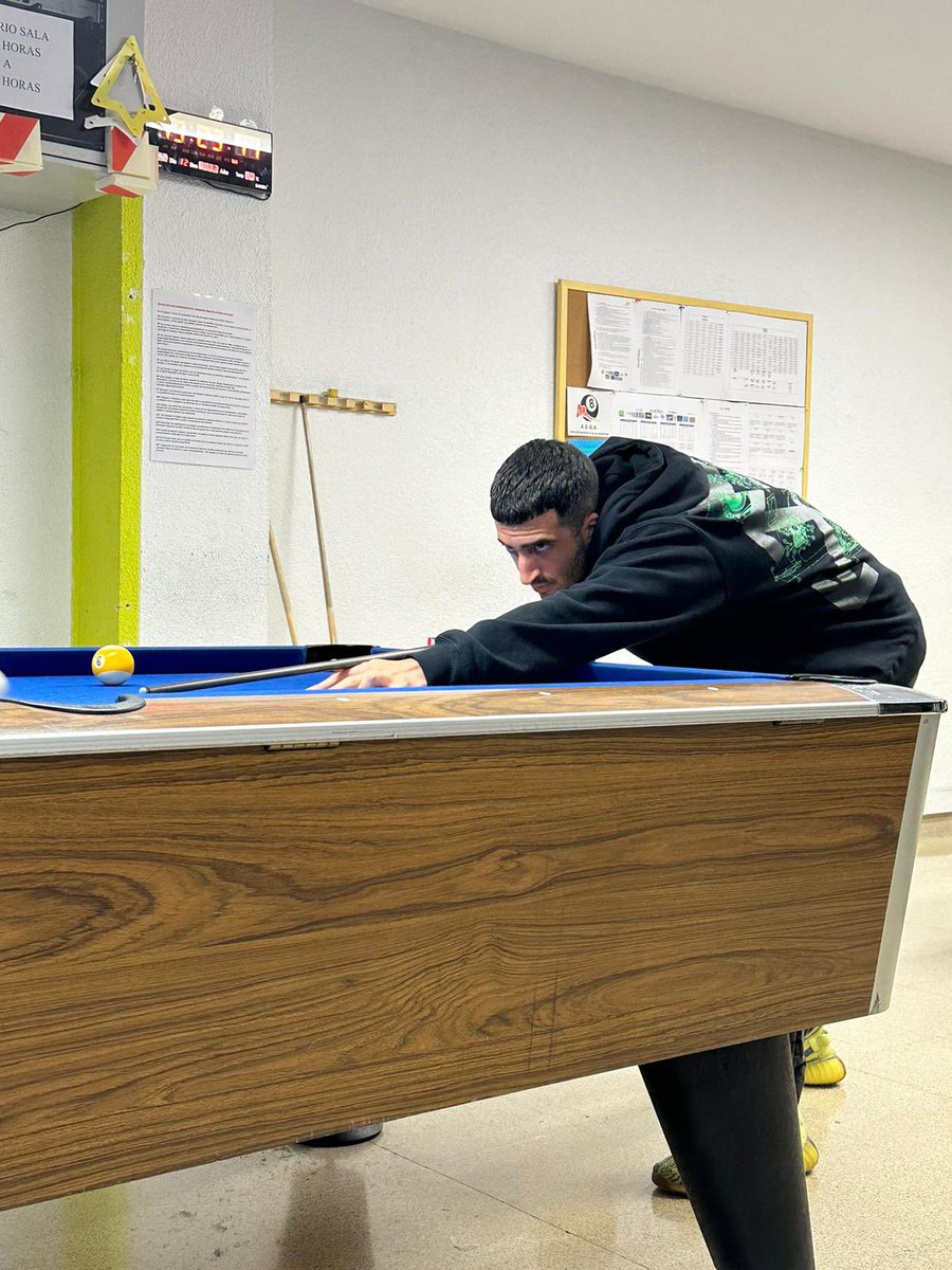 DJLATEAF's tweet photo. Mollet del Valles🎱 https://t.co/9TETQ0FxdI