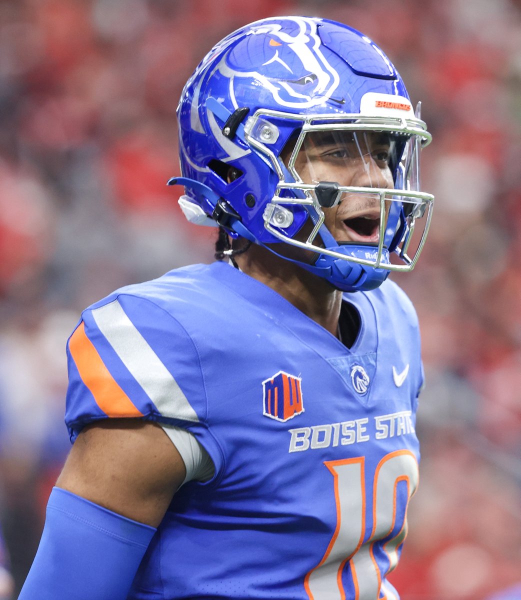 BleacherReport's tweet photo. Boise State was 5-5 and fired their HC three weeks ago.

The Broncos just won the Mountain West Conference championship and are heading to a bowl game

What a turn around 🙌 https://t.co/2OADtKSmvD