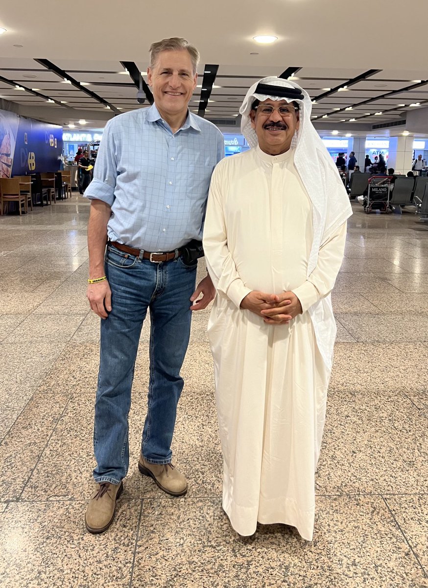 Just arrived in Dubai at 2 am after a long delay in Zurich to attend #COP28UAE Big thx to Yaseen Jaffer, President of the Association of ⁦@Rotary⁩ Clubs - UAE for greeting me at the airport at this very late hour. Looking forward to the various COP28 sessions + meetings.
