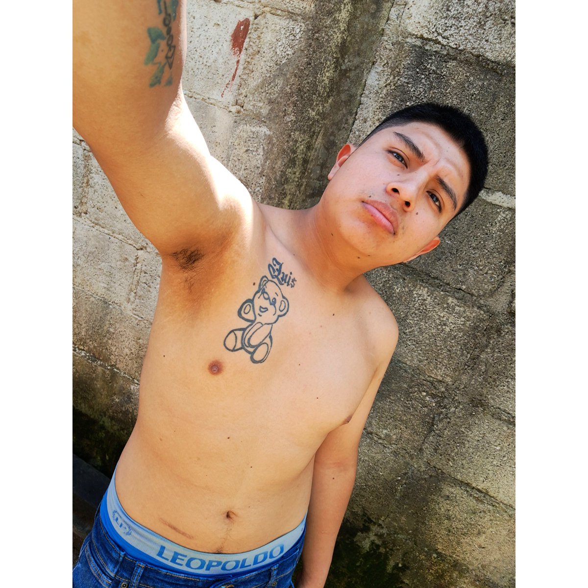 ManuelLopez190's tweet photo. Hola buenas tardes 
Hoy toca subir esta  foto por que 
Me gusto  aun que soy feo  .,😫
Ando aburrido  dejen un🙈😍  comentario y estaré revisando sus perfiles para seguirlos 🫂😈🔥🔁 https://t.co/NmQdnGZTXf