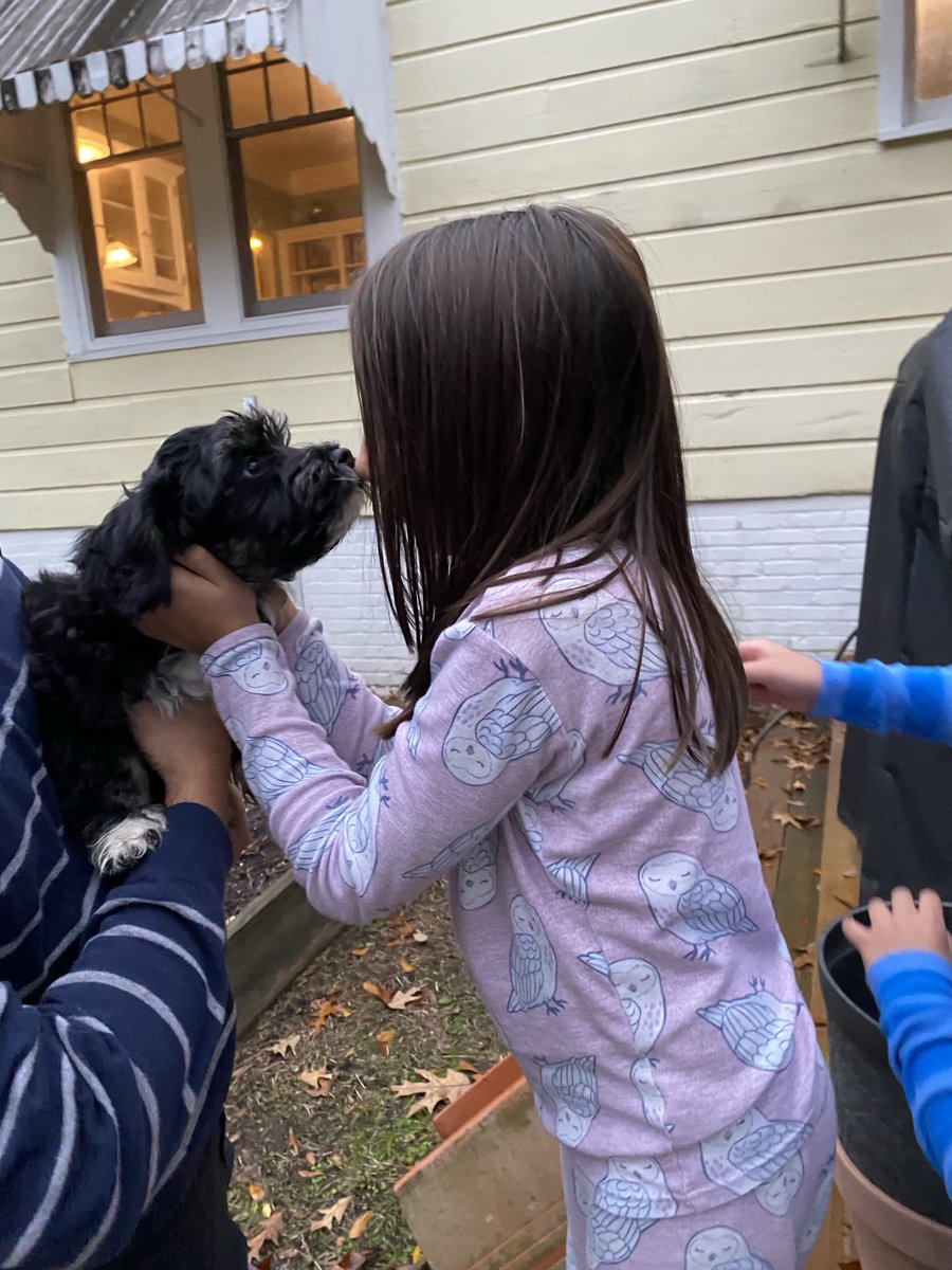 Leah Nelson tweet media