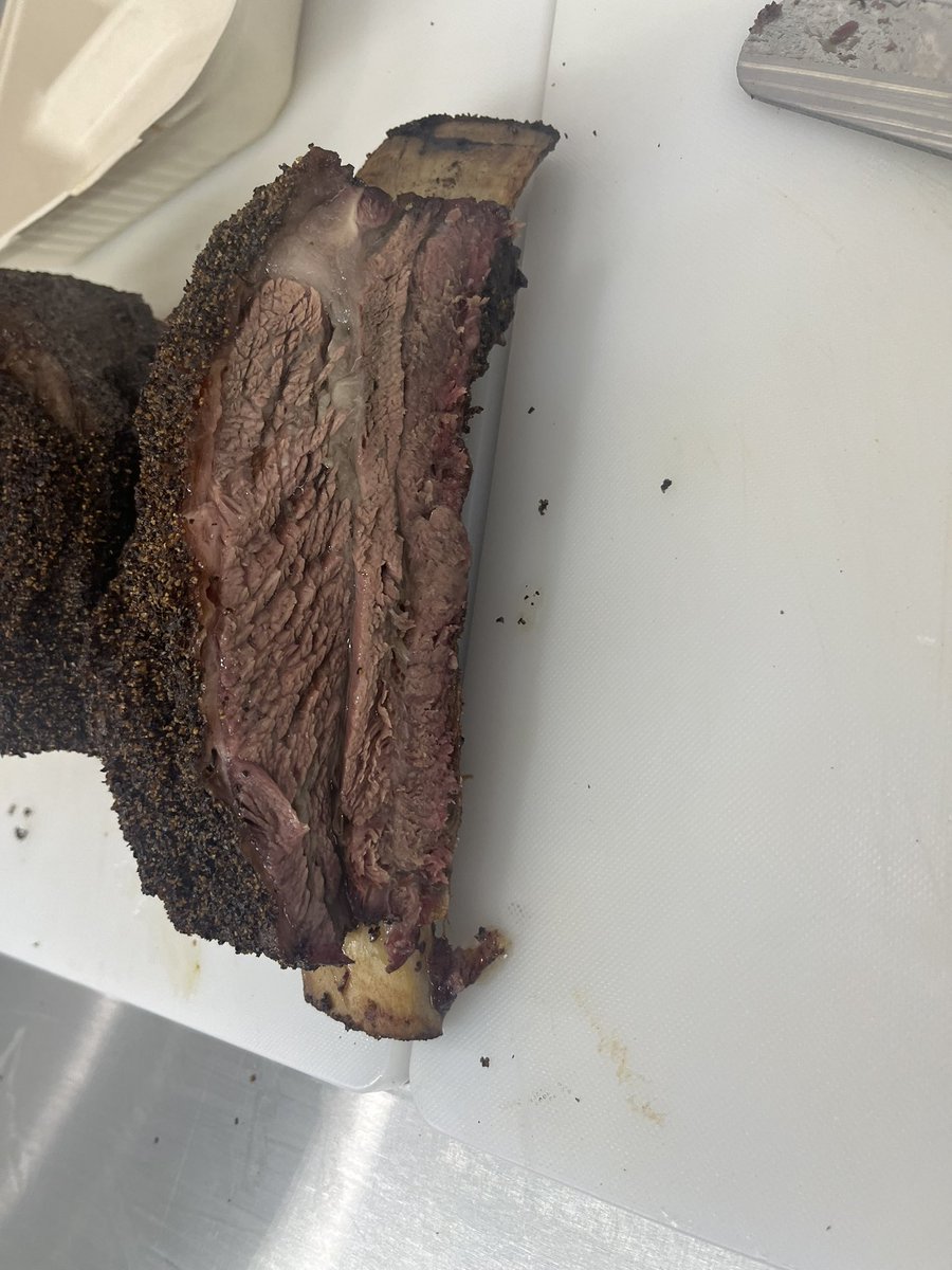 dayfri's tweet photo. Dino ribs today 🦕 https://t.co/pSHW9nFVcs