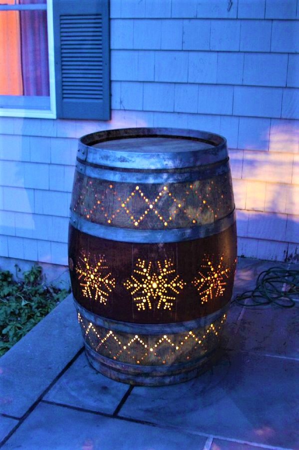 Have you already started decorating your house? Here's another idea 🎅🍇🍷⛄🌨️☃️🛢️🍇🍷#wine #winelover #winelovers #idea #Advent