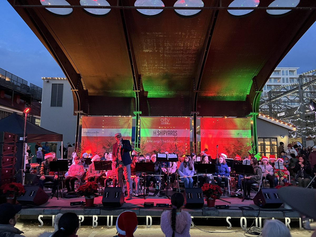 It’s always a highlight to see the lighting of the beautiful🎄& see Santa and Mrs Claus at @shipyardsdist 🎅🏻🧑‍🎄A fun community event for the whole family in @CityOfNorthVan Great performance by @RidgewayElem Band Students & Teacher Andrew Voth. #HappyHolidays