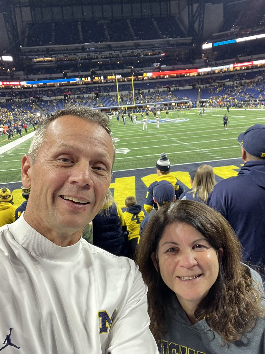 Marswright's tweet photo. Let’s Go Blue! #B1GFCG https://t.co/fmFgFM6pfQ