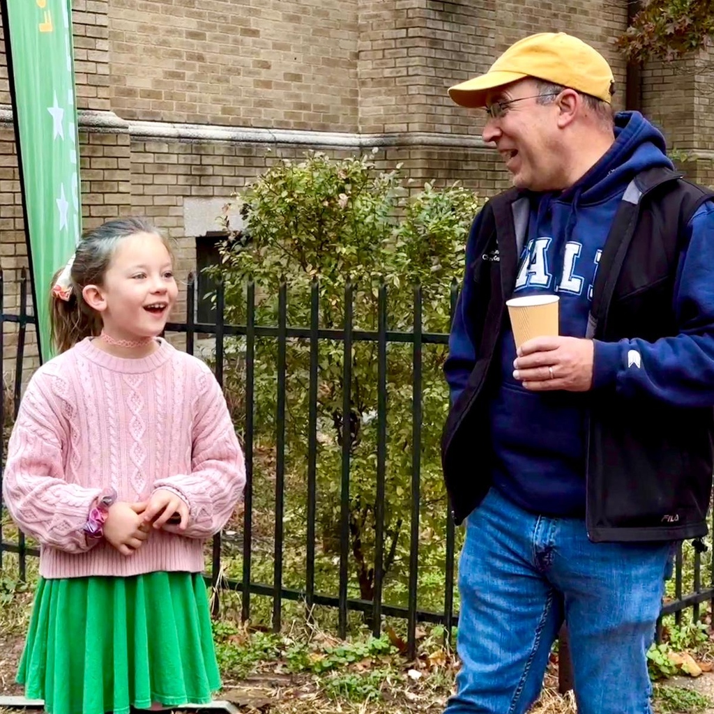 foodforalldc's tweet photo. Ana and Mark are plotting.

#FFADC #FoodforAll#Community #givingback #support #fundraiser #nonprofit #socialgood #donate #donation #change #socialimpact #dogood #makeadifference #DC #WashingtonDC #DMV #rippleeffect #rescuedfood #feedingDC #foodsecurity https://t.co/RPr3uwoUQq