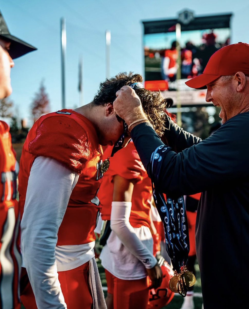 KevinSperry9's tweet photo. 1-0 💍 🏆 https://t.co/zDKuWIzG6B