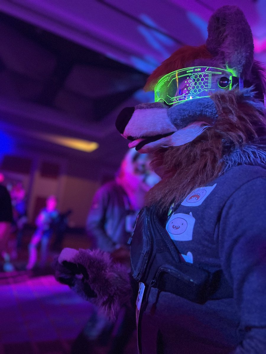 ThatoneSkai 🔜 MFF tweet media