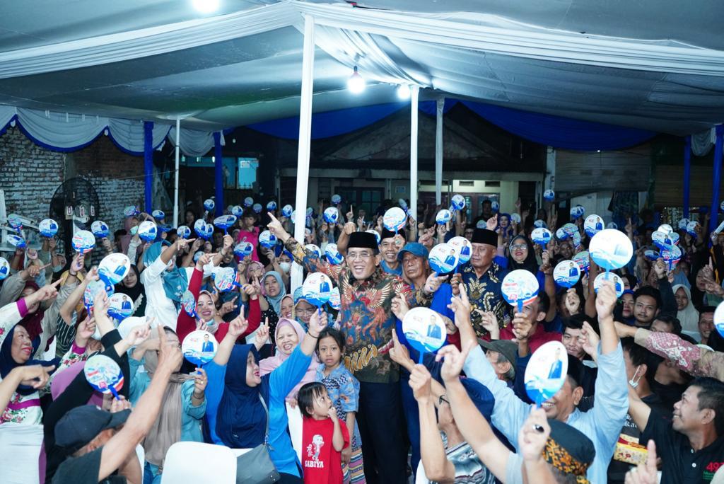 PDemokratjkt's tweet photo. Ketua Demokrat Jakarta, @RAMujiyono menggelar acara silaturahmi untuk merajut kebersamaan di masa kampanye ini. Ketua Komisi A DPRD DKI Jakarta itu masif melakukan sosialisasi Partai Demokrat nomor 14.

#KemenanganBersama2024
#DemokratS14P
#DemokratBersamaPrabowo https://t.co/R8pifbjbPl