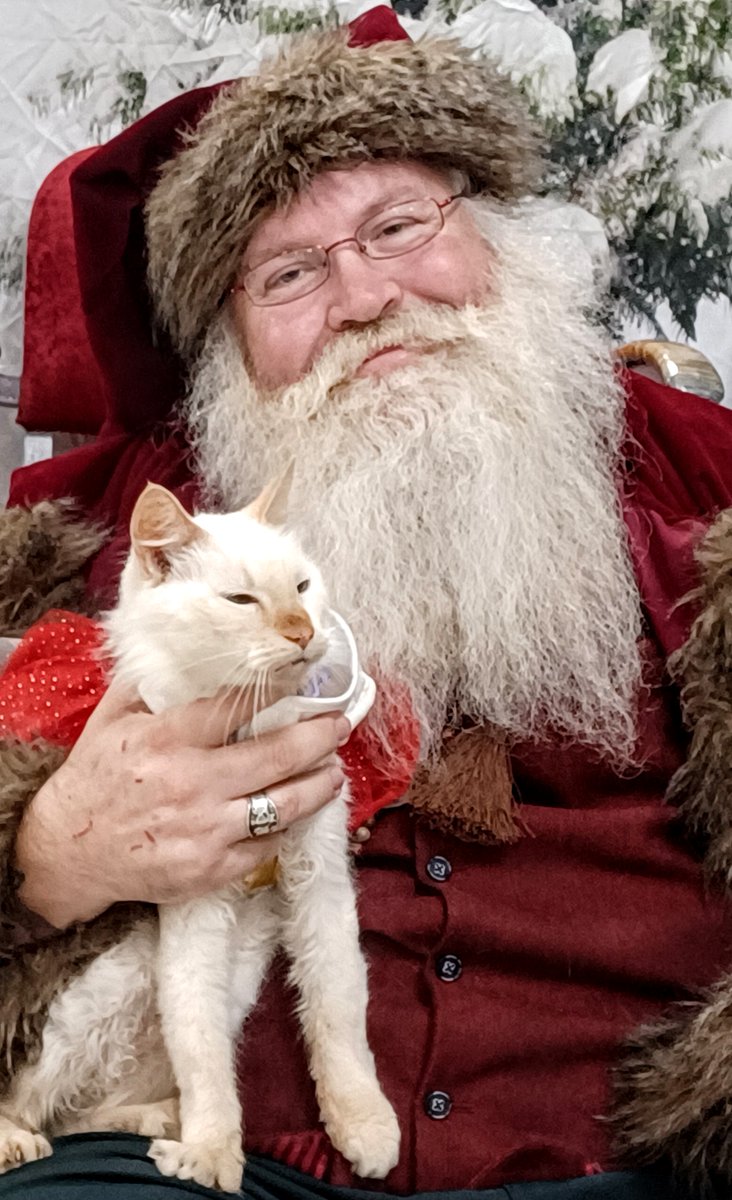 OrielleinThere's tweet photo. Baby at Southern Agriculture with Kris Kringle. 

@Tulsa_SPCA @SouthernAgOK https://t.co/1H1ySWrp2c