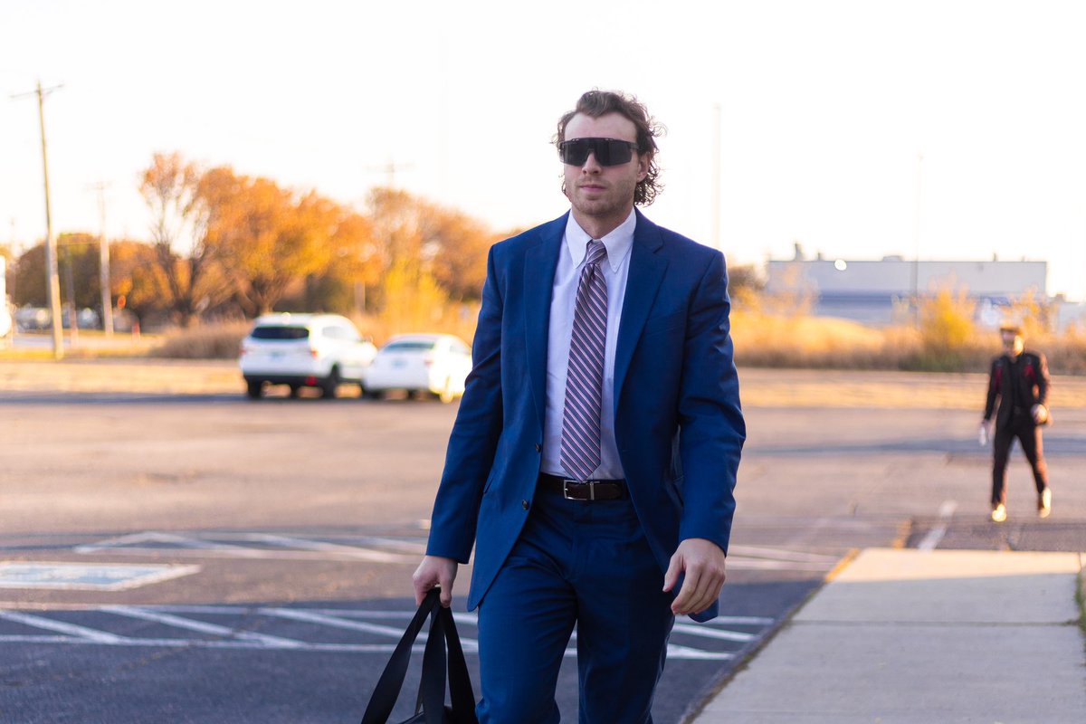OUHockey's tweet photo. Ready to work https://t.co/njrShsZPdZ