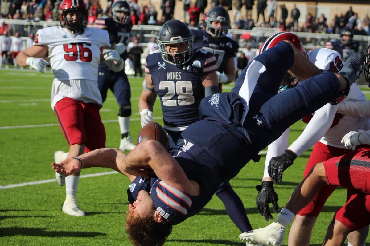 Let’s keep this going:

Here are my four favorite photos 📸 from today’s <a href="/MinesFootball/">Mines Football</a> game against Central Washington.