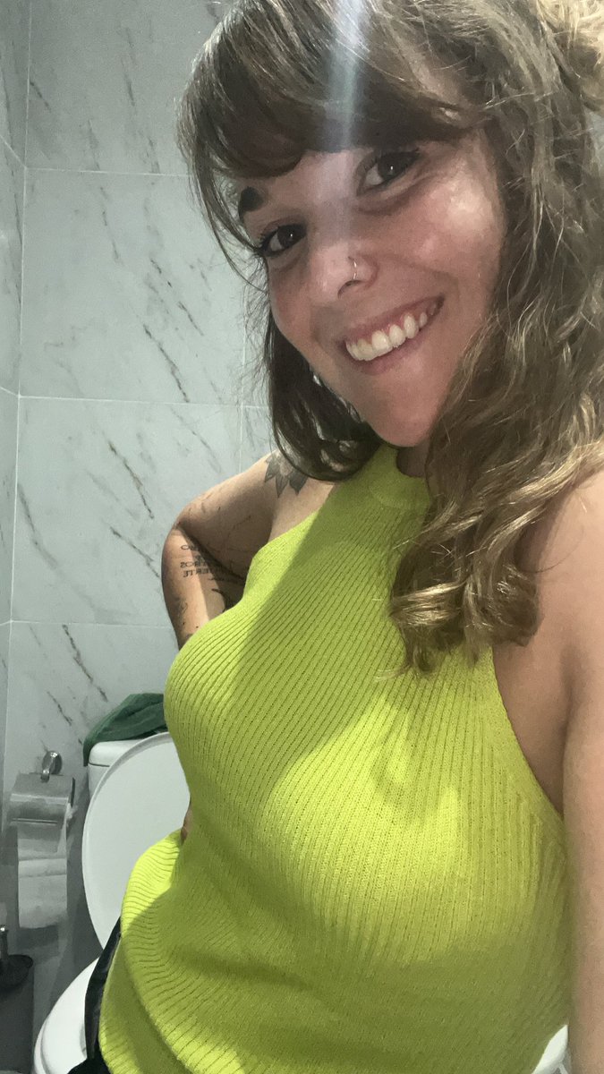 CamiRezzano's tweet photo. De verde 💚🤍💚 https://t.co/Beok2gQuMJ