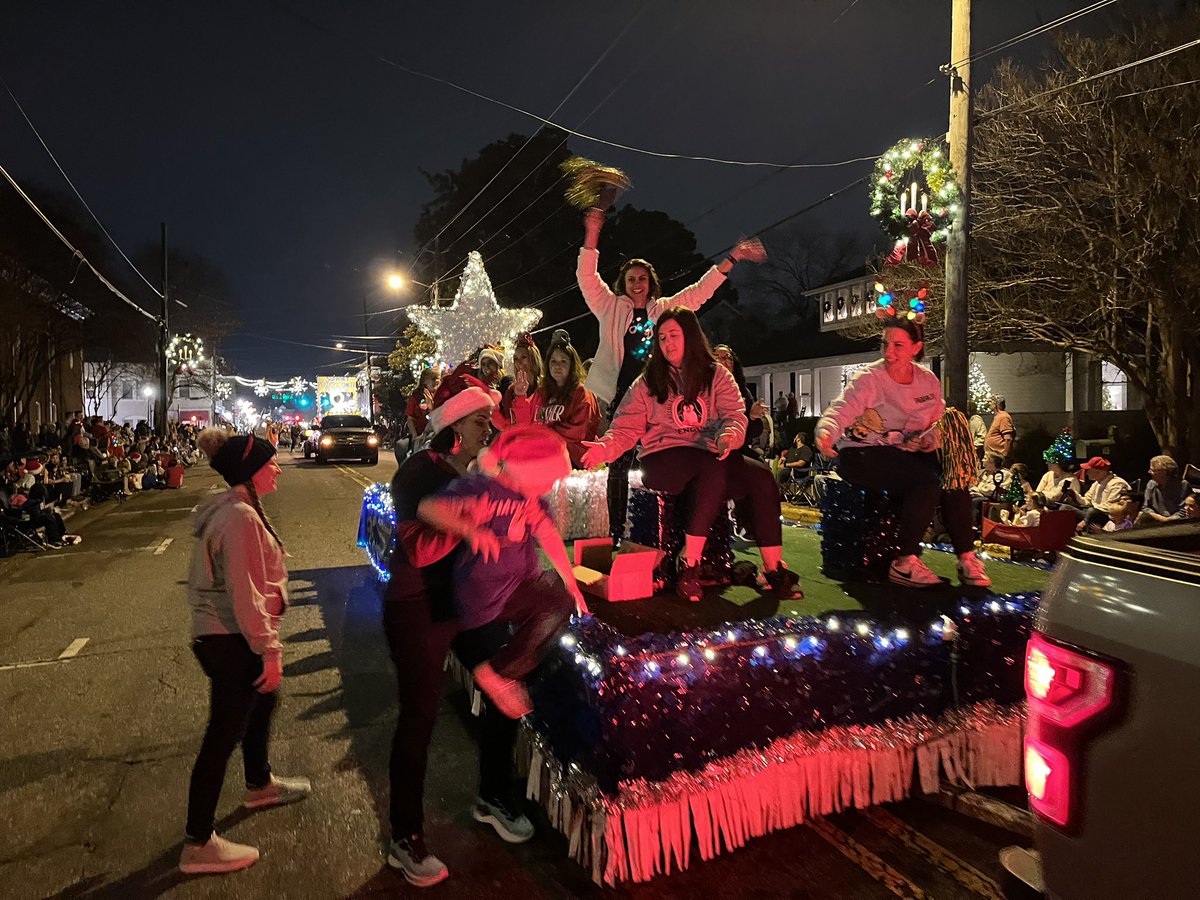 So excited to see the love and appreciation for our Apex area Educators of the Year! <a href="/ApexPSF/">Apex Public School Foundation</a>