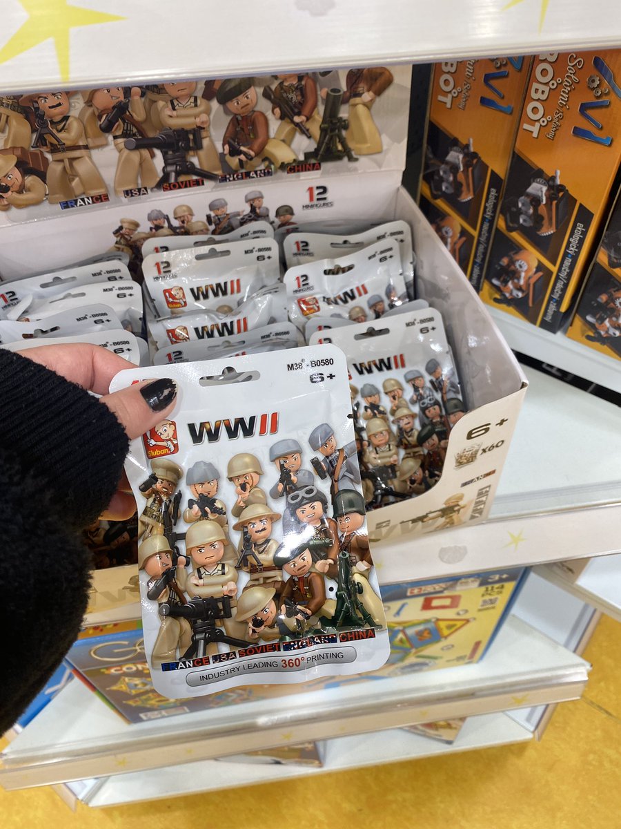 tyanshrex tweet media