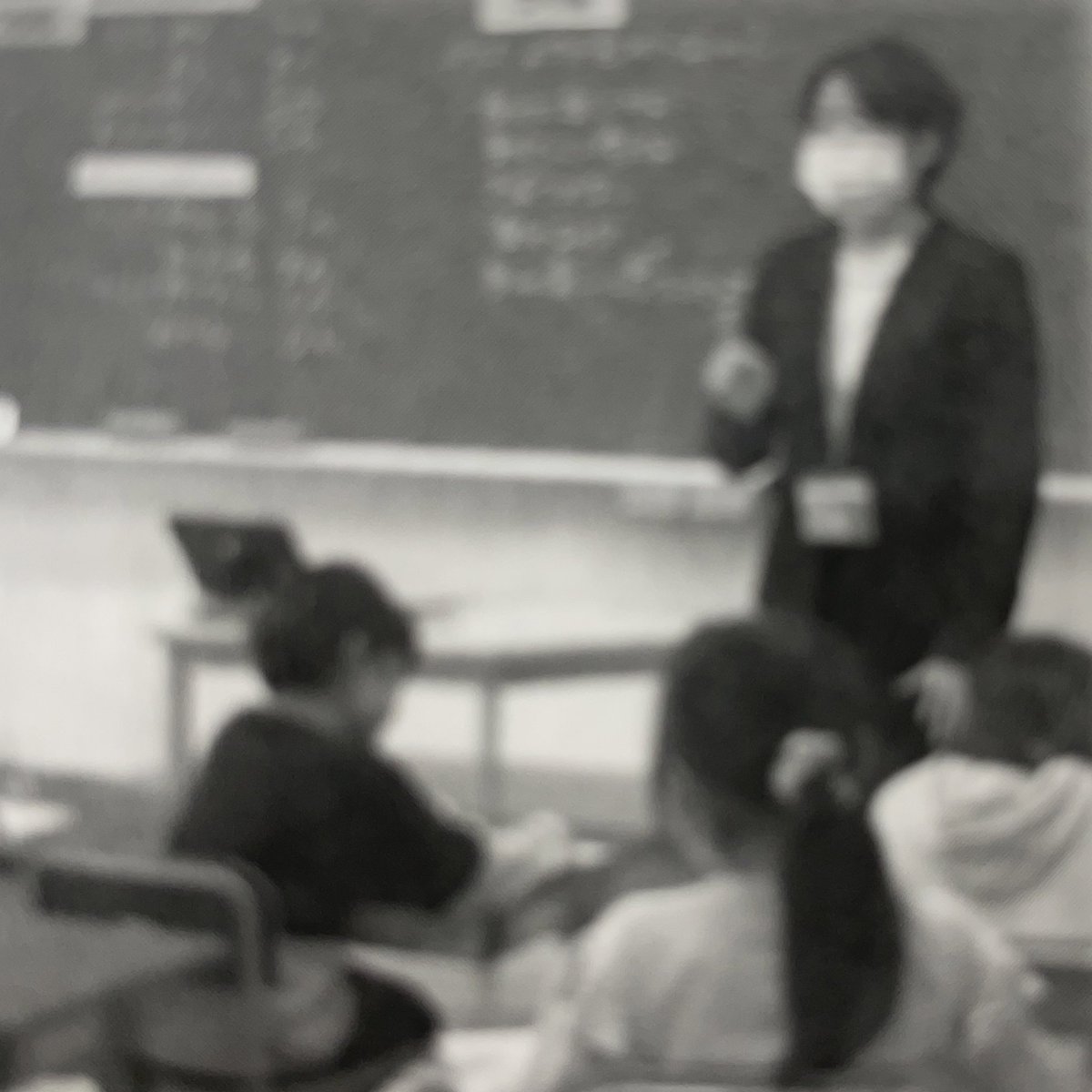 daisensugusoko's tweet photo. 「先生何か緊張してない？？😁」���
しょっぱなから児童に言われた参観日。
場をほぐしてくれてありがとよ！
さすが我がクラスの子だよ！大好き！
#小学校教員 #参観日 #ド緊張 https://t.co/VIJYQwfDYQ