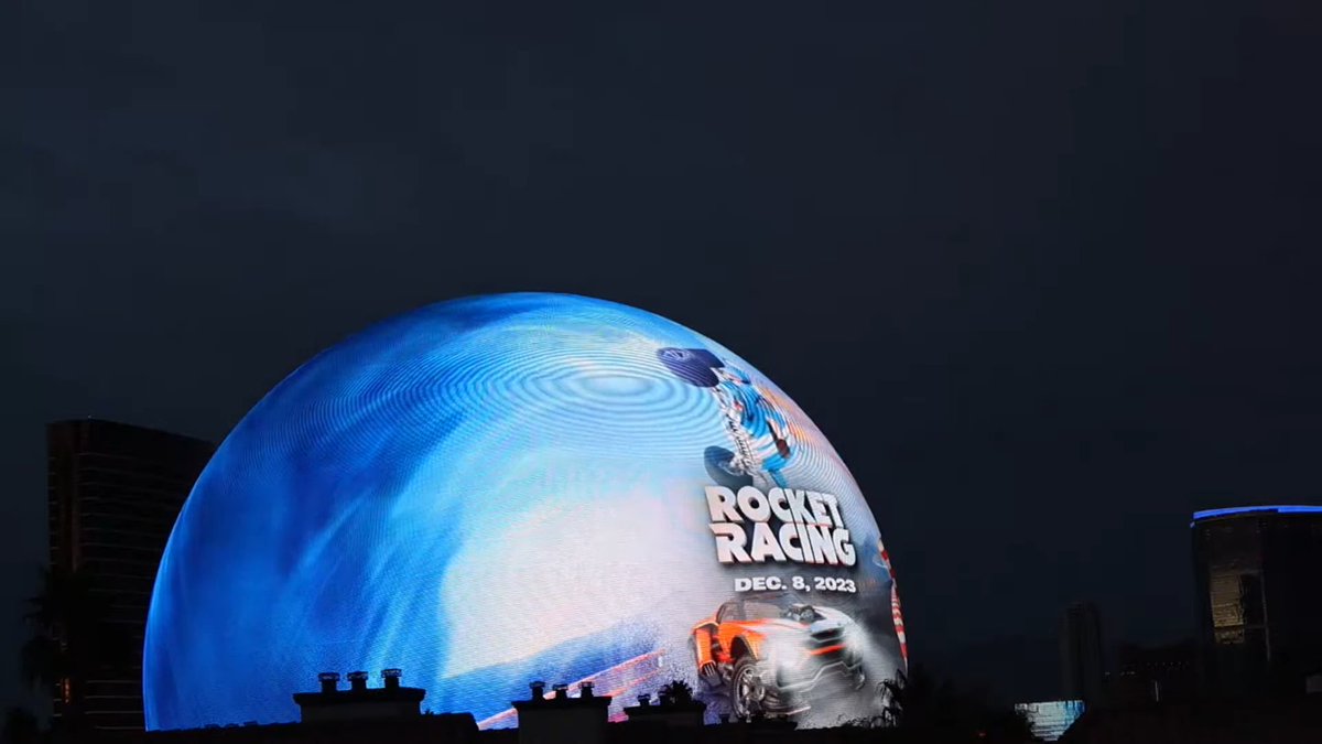 HeyStani's tweet photo. Fortnite hat Werbung in Las Vegas geschaltet auf der Sphere. Das ding ist so gigantisch :D ist krass was die darstellen kann. https://t.co/UUyTRtqasg