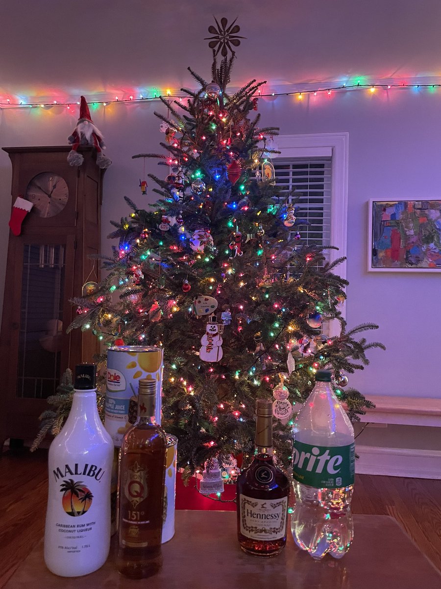 kos_a_nova's tweet photo. Merry Caribou Lou Christmas! #151rum #KCTea #cariboulouchristmas #tastesgoodtoopunk @TechN9ne @StrangeMusicInc @KrizzKaliko https://t.co/Y3bgbKzeqn