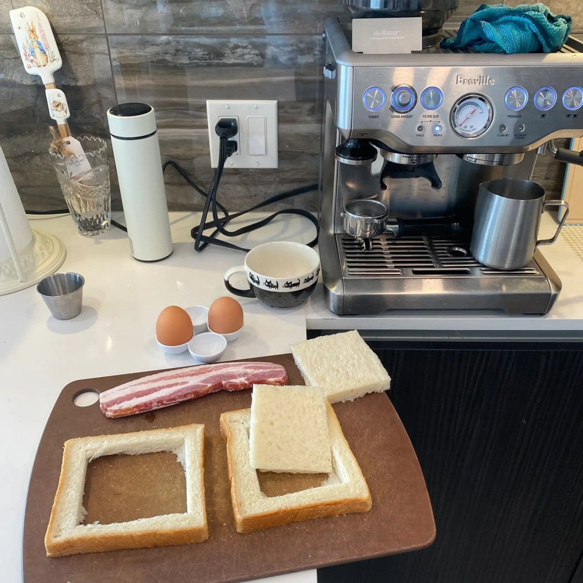 flkelleher's tweet photo. Starting the day right with a simple yet satisfying breakfast combo: ☕️ + 🍞! https://t.co/De4rd1Rmat