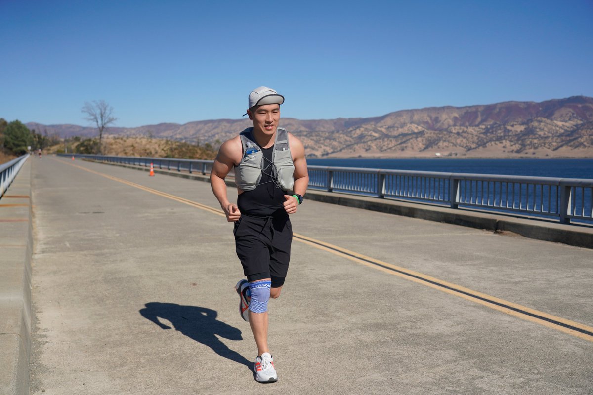 Running across Lake Berryessa (Napa County, CA) during the Alpha Win Triathlon ...

#sportsphotography #racephotography #running #triathlon