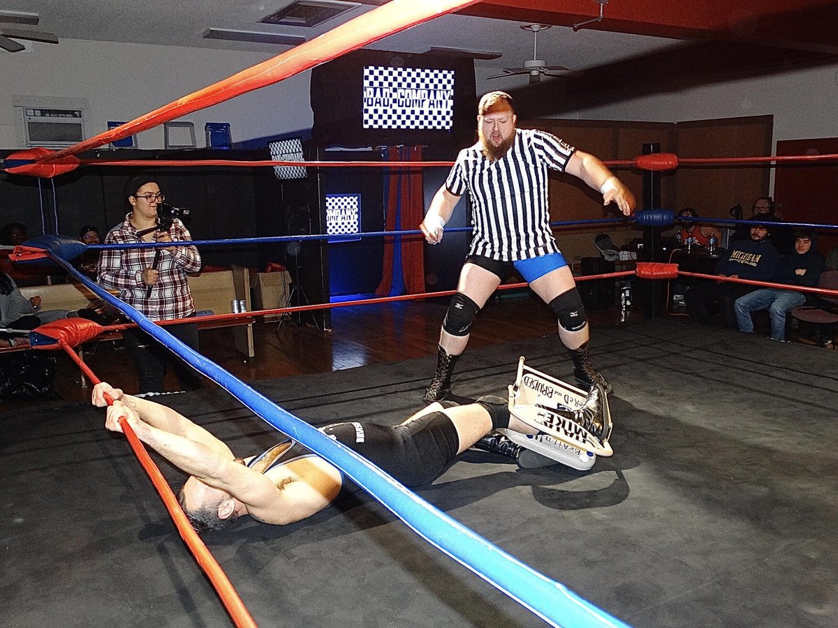 MikeIdol3's tweet photo. Mike Idol starting out: "I'm gonna be on TV one day!"

Mike Idol at 31: "I just wrestled a chair in one of my favorite matches of my career."

Last weekend was a career first and a reminder that wrestling can be super weird. And I love that.

(Photos by Morgan Delaney Parsons) https://t.co/BthLBpfVLN
