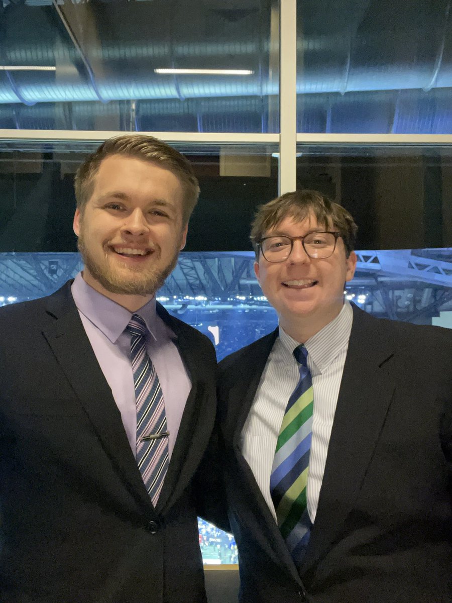 MichaelMerrick_'s tweet image. Big Ten Championship starting soon!! 

Can the #Hawkeyes pull off the incredible upset and create chaos in the CFP? 

@MaxvG and I are on the call for the biggest match-up of the season don’t miss it! 

krui-fm.mixlr.com