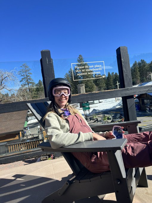 Who's ready for winter? 🤪 https://t.co/3iFUA5aqNe